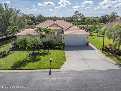 5837 Pine Ridge Circle