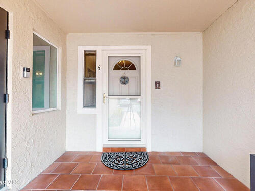 101 La Costa Street