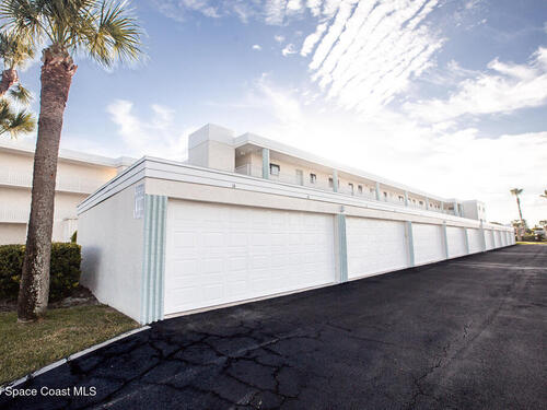 1595 N Atlantic Avenue