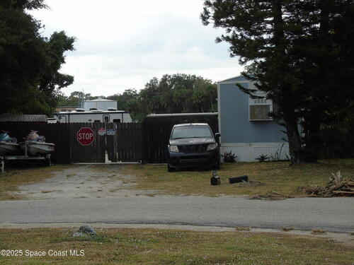 2952 Century Oaks Circle