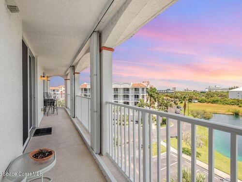 8903 Laguna Lane