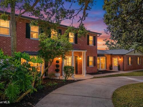 517 N River Oaks Drive