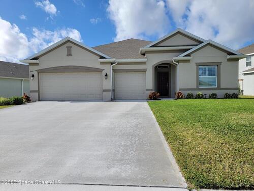 8481 Laguna Circle