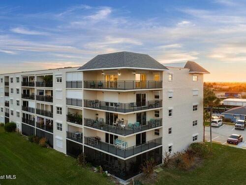 1700 N Atlantic Avenue