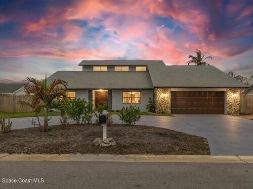 725 Puesta Del Sol Plaza