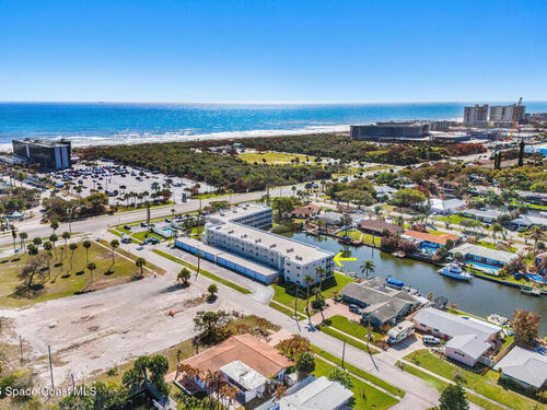 1595 N Atlantic Avenue