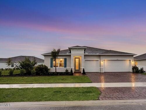 4345 Lago Circle