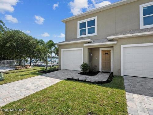 853 Paddleboard Court