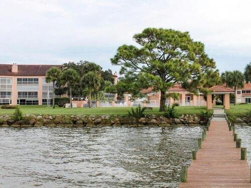 343 N Tropical Trl