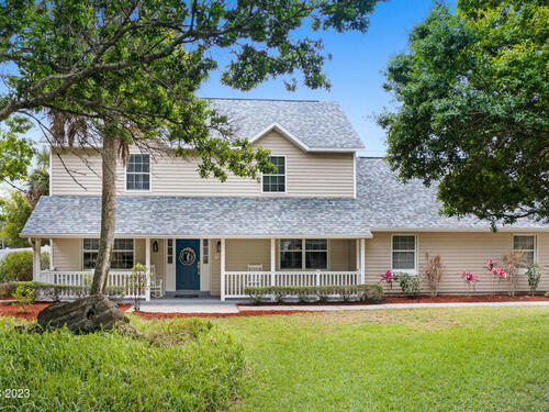 2225 Royal Oaks Drive