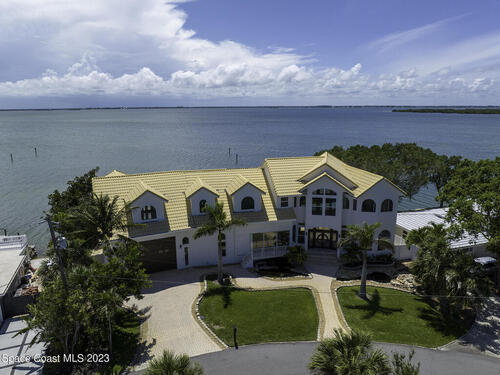 21 W Point Drive