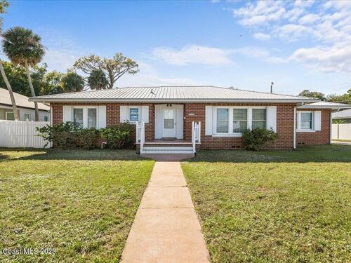 1322 Riverside Drive