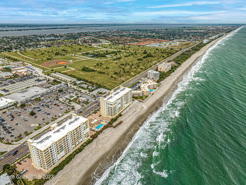 1025 Highway A1a